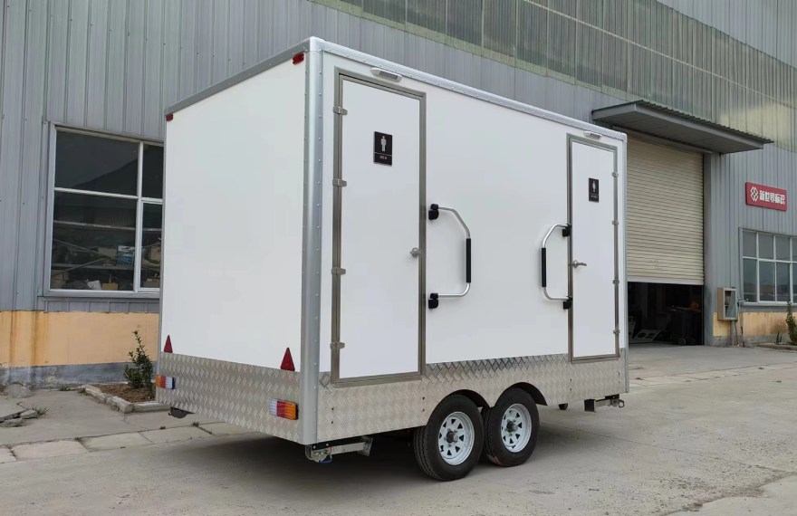 Toilet-Trailer-for-Sale